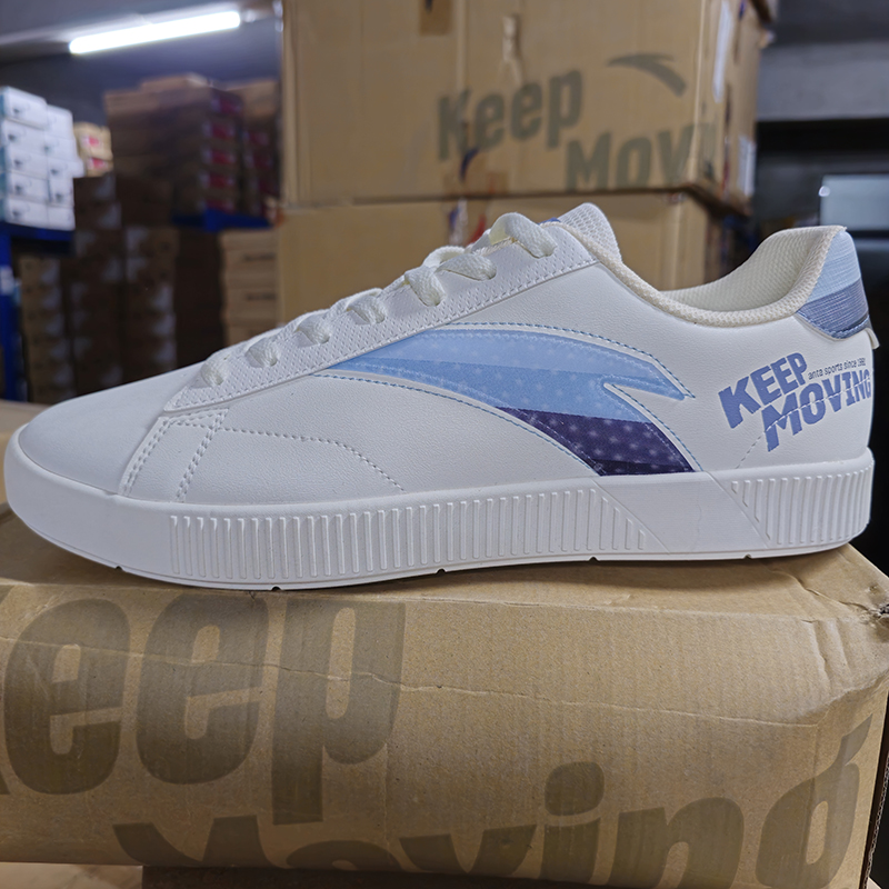 安踏男运动鞋轻便小白鞋舒适户外休闲低帮旅游百搭板鞋112258066