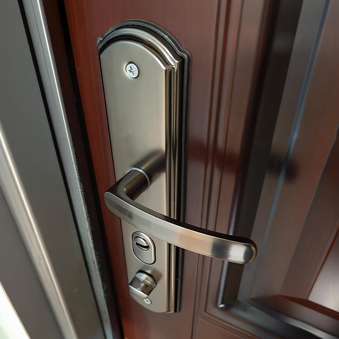 黑金铁柄加厚面板防盗门执手锁门拉手铝合金把手拉丝面板防盗门板