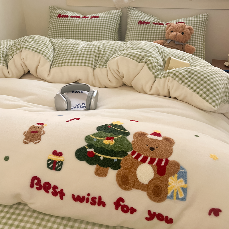 卡通圣诞小熊毛巾绣牛奶绒四件套冬季加厚珊瑚绒床单人被套三床品