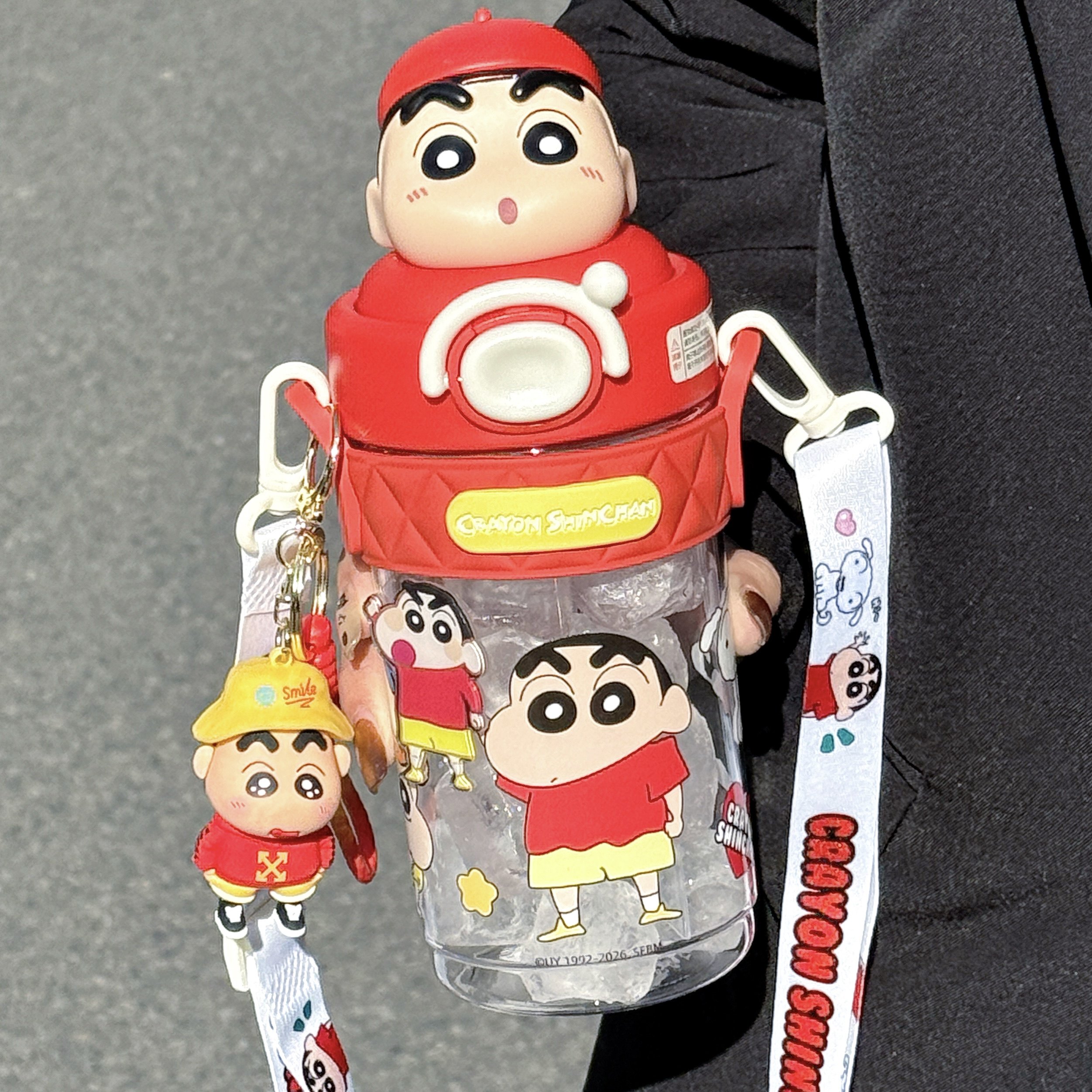 蜡笔小新吸管杯儿童上学专水杯大容量可斜跨背带塑料杯卡通随手杯,餐饮具,吸管杯,淘宝优惠券,粉丝福利购,淘宝优惠卷