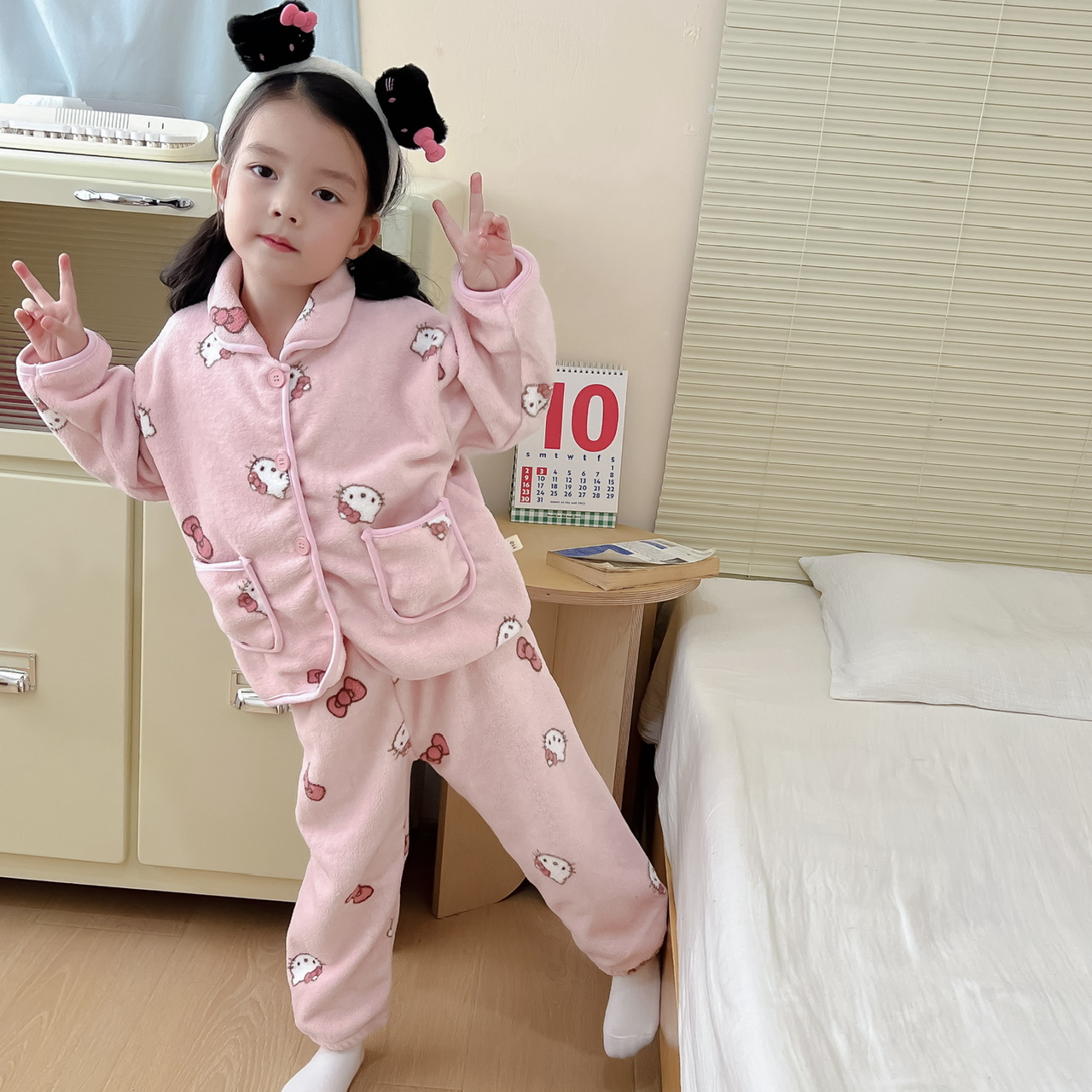 网红爆款秋冬亲子保暖家居服套装