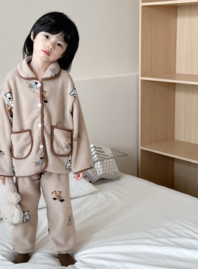 2025秋冬新款男童腊肠狗法兰绒家居服女童Hellokitty分体睡衣套装
