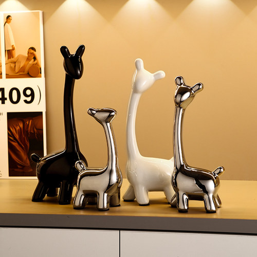 轻奢高级感萌鹿一家亲陶瓷摆件