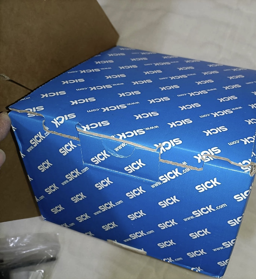 高价回收德国西克SICK固定式条码扫描器1042124 CLV650-6000