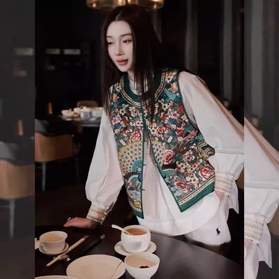 新中式改良国风高级感文艺复古马甲女春2025新款独特漂亮印花马夹