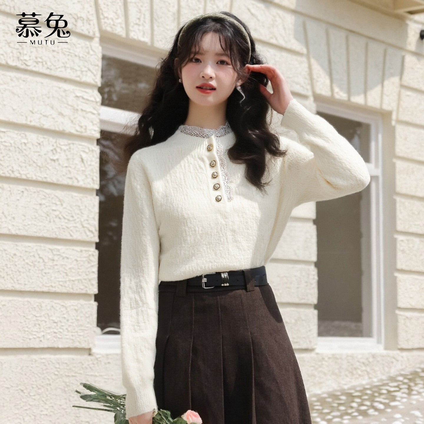 慕兔法式气质蕾丝拼接针织打底衫