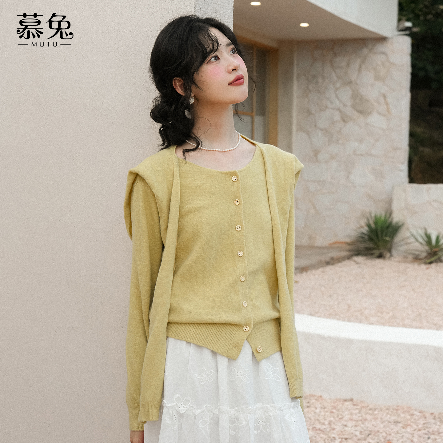 慕兔韩系黄色披肩长袖毛衣