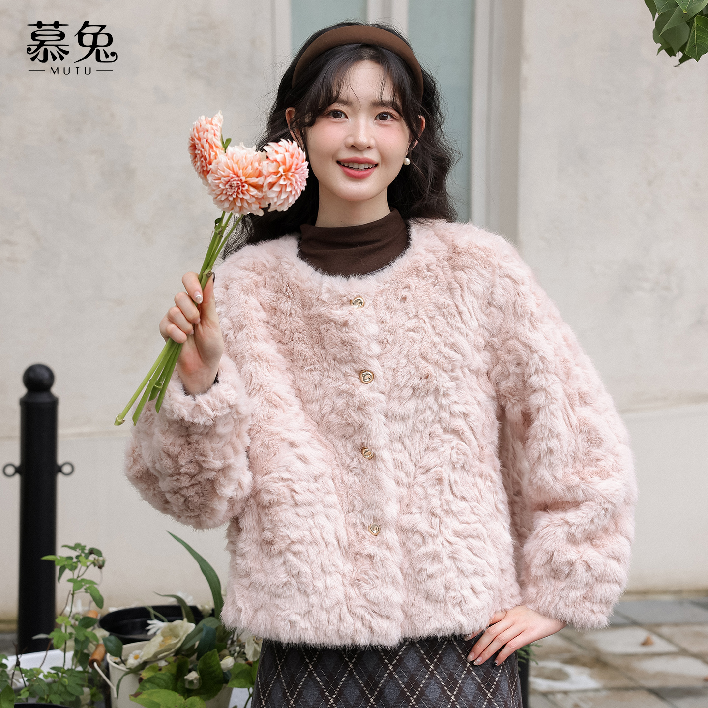 慕兔甜美粉色皮毛一体外套