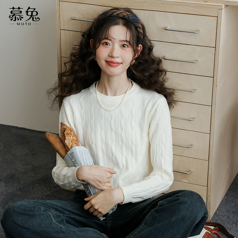 慕兔圆领短款麻花长袖针织衫女2025秋季新款高级感气质打底衫上衣