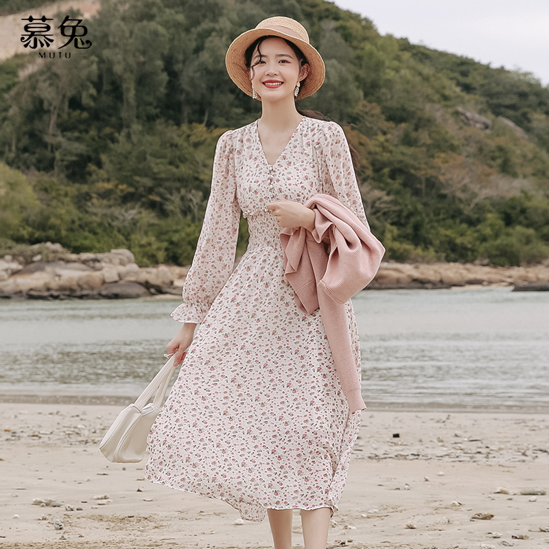 温柔v领雪纺碎花连衣裙女春2021新款韩版气质初恋泡泡袖高腰裙子