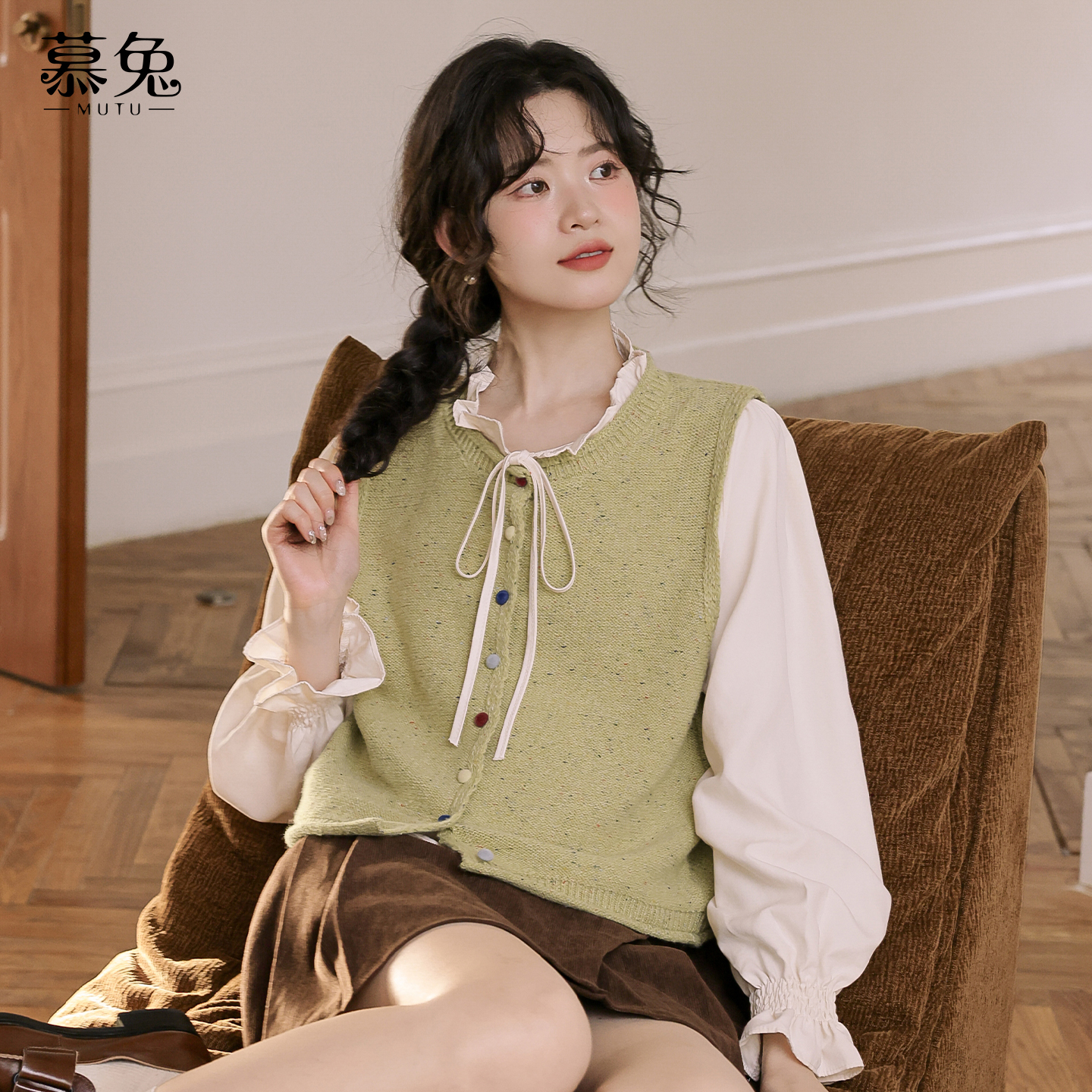 针织马甲背心叠穿花边长袖衬衫