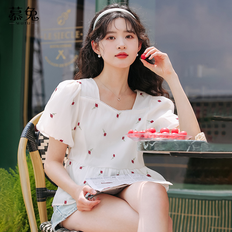 慕兔法式短袖花朵刺绣衬衫