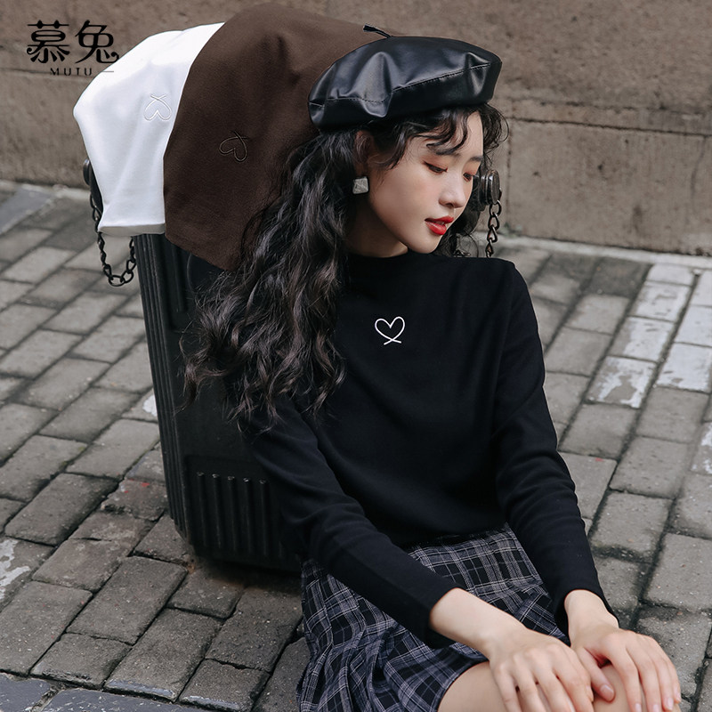 慕兔爱心刺绣高领打底长袖百搭