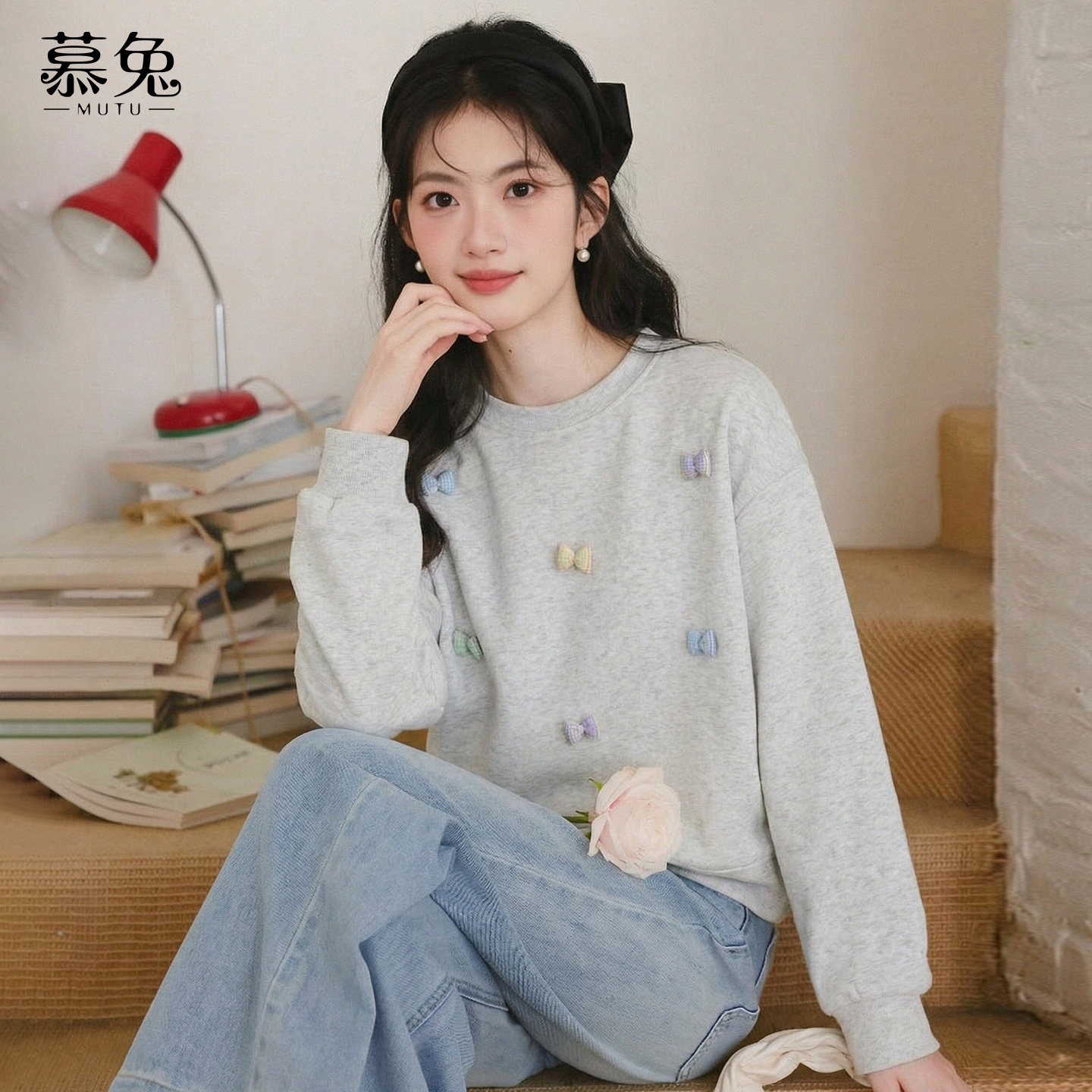 慕兔韩系立体装饰灰色卫衣女2026春季新款慵懒风圆领宽松休闲上衣,女装/女士精品,卫衣/绒衫,淘宝优惠券,粉丝福利购,淘宝优惠卷