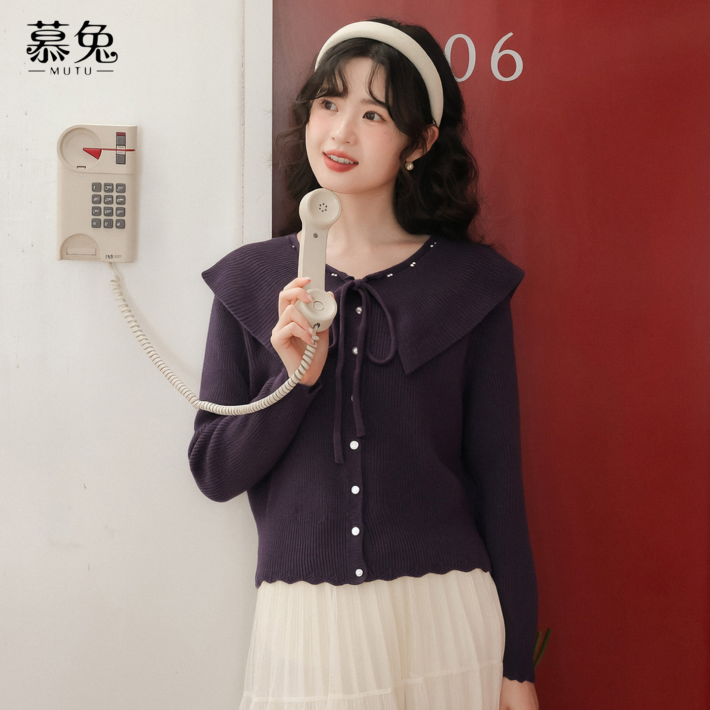 慕兔温柔风荷叶边针织上衣