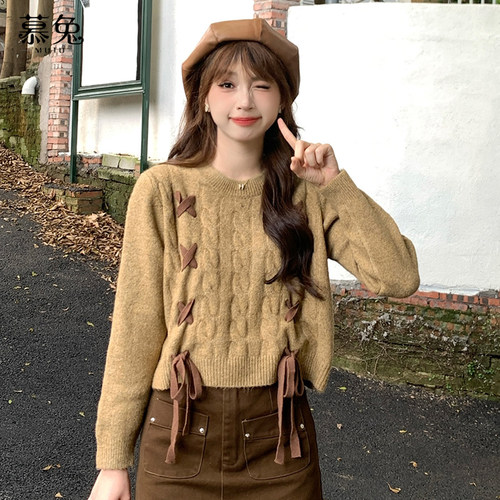 慕兔灰色系带针织毛衣