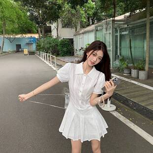 学院风白色衬衫连衣裙女夏季新款设计感小个子百褶短裙套装穿搭潮