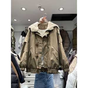 欧货牛角扣羊羔毛大翻领宽松大版羽绒服女派克工装休闲白鸭绒保暖