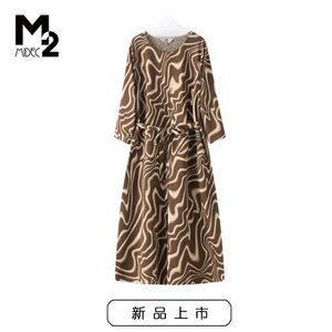 M2女装春秋新款宽松大码微胖中年妈妈中袖直筒针织连衣裙