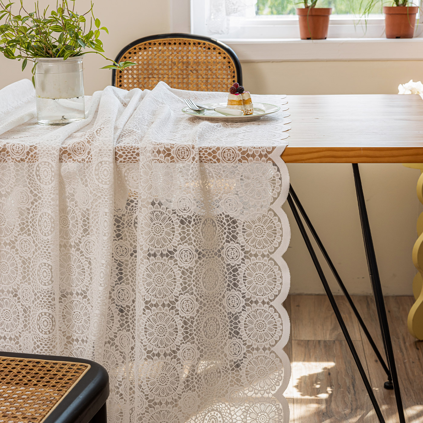 新款法式镂空蕾丝桌布轻奢氛围感餐桌垫长方形家用茶几台布防尘布