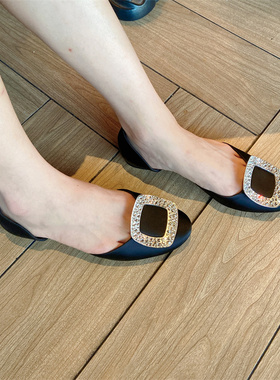 2026春夏新款rv小蛮腰女单鞋侧空圆头水钻方扣芭蕾舞舒适平底女鞋