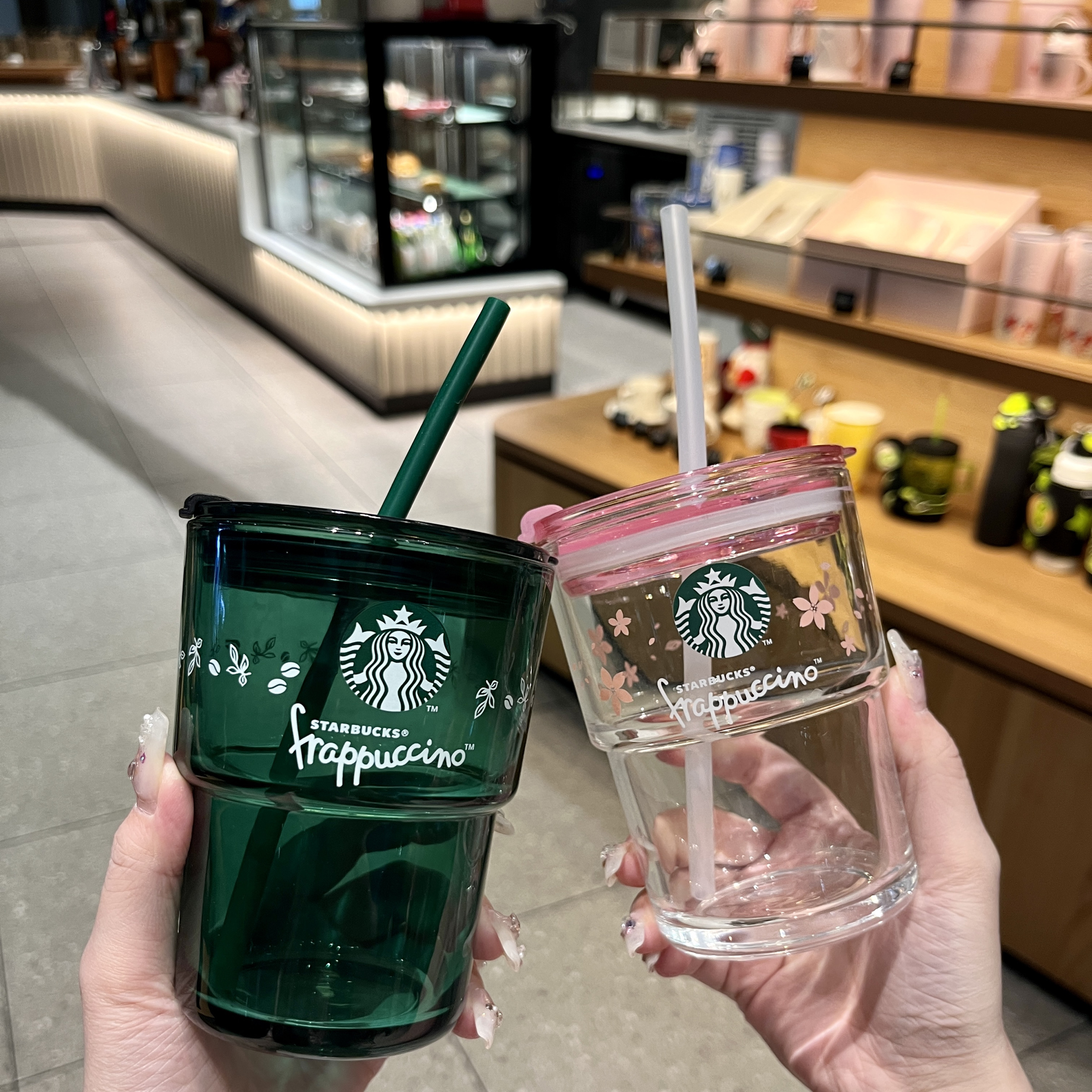 随享樱花粉透明玻璃杯子小绿杯双饮口吸管杯复古墨绿咖啡杯