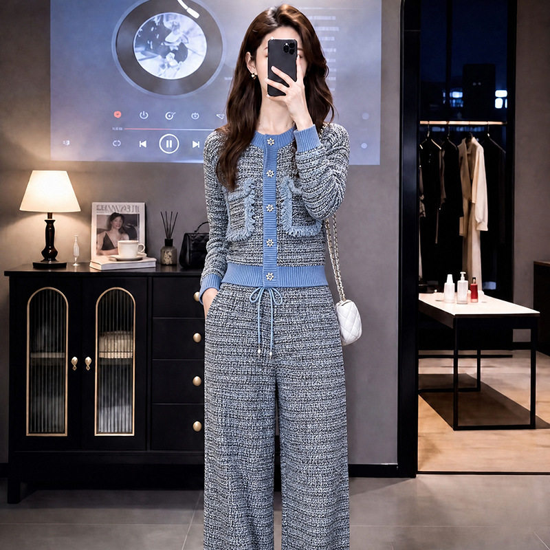 女2026秋季蓝色时尚精致重工扣新款设计感小香风外套阔腿裤套装