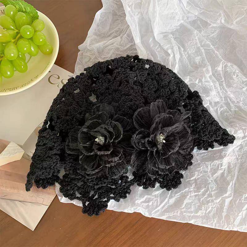 时尚手工花朵套头帽女2024新款秋百搭日系钩花镂空显脸小包头帽子