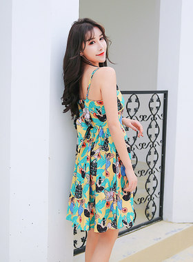 欧洲站夏装女2021新款欧货韩版收腰碎花度假长裙子露背吊带连衣裙