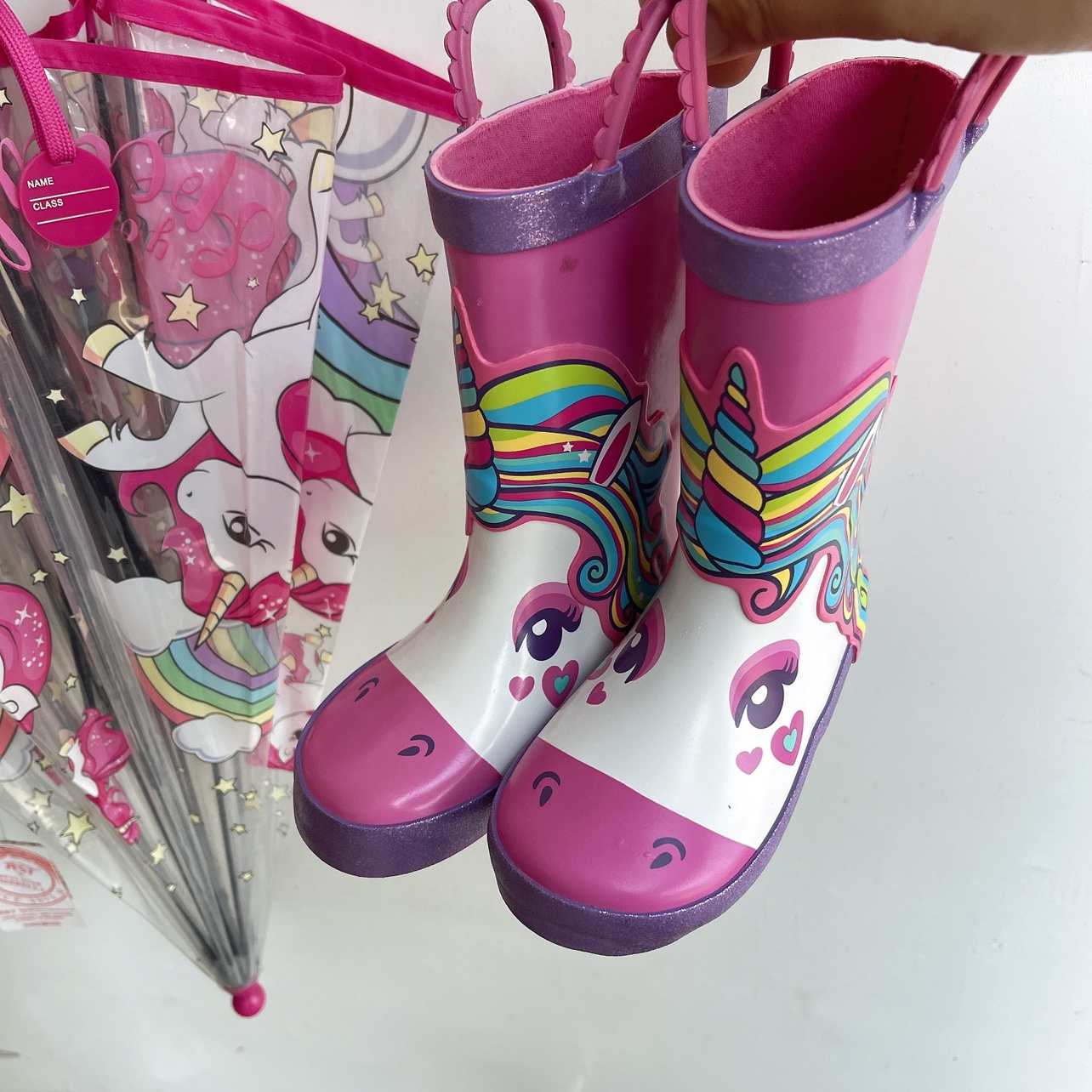 粉色女童雨靴特价卡通中筒