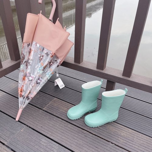 新款鸭蛋青日系学生男女儿童29-35简单轻便防滑春夏薄款雨鞋表演