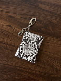 小心袖 cleanfit蛇纹皮包便携收纳钥匙扣质感小众腰间挂饰卡包 口