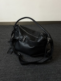 小心袖口 25AW 原创荔枝纹黑色通勤复古机车包软皮男女同款托特包