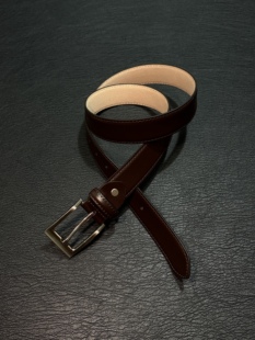 弯刀牛皮棕色简约皮带日常通勤百搭腰带 cleanfit意式 小心袖 口