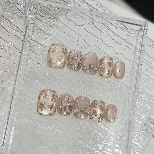 繁花千金温柔高级感魔镜粉绸缎彩绘繁花蝴蝶结波点手工穿戴甲美甲