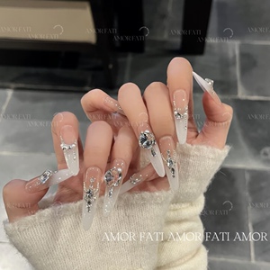 【奢白维纳斯】手工穿戴甲白色法式千金风冰透月光石渐变碎钻美甲