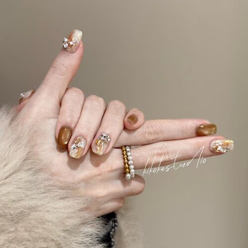 【复古鎏金】手工穿戴甲香槟猫眼秋冬美拉德老钱风琥珀晕染美甲贴