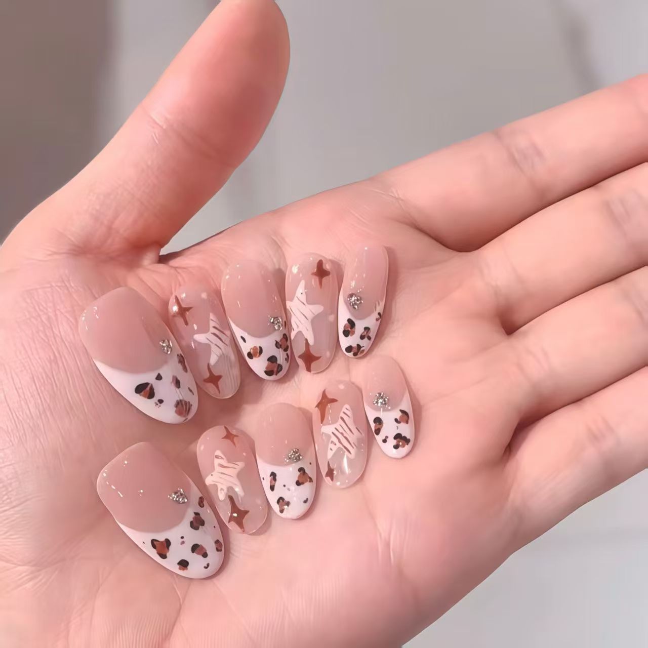 【星斑奶豹】手工穿戴甲温柔奶油豹纹星星粉色法式气质短款美甲贴