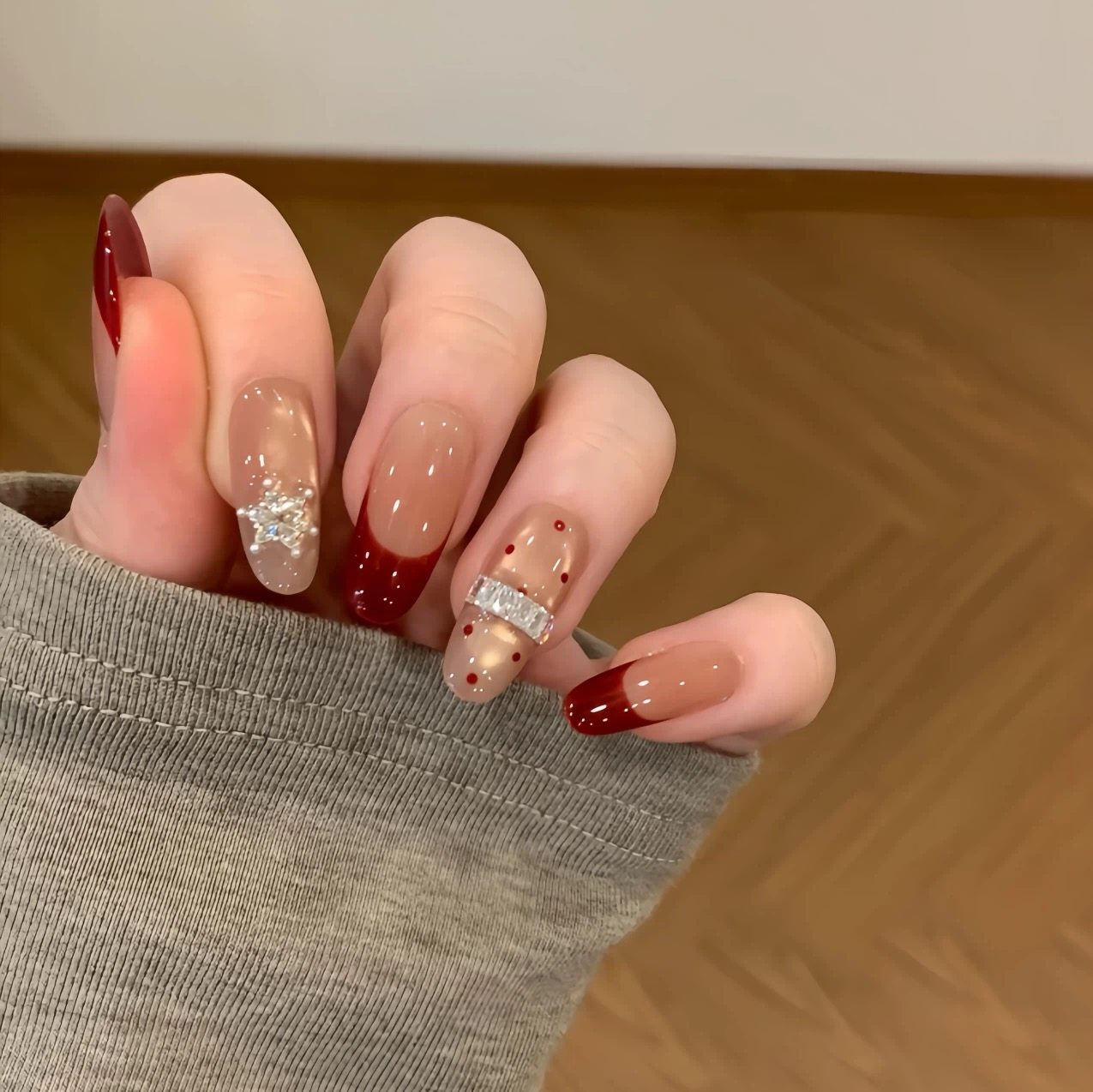 手工穿戴甲红色法式香槟色波点猫眼雪花碎钻高级氛围感显白美甲贴,彩妆/香水/美妆工具,穿戴甲/甲片,淘宝优惠券,粉丝福利购,淘宝优惠卷