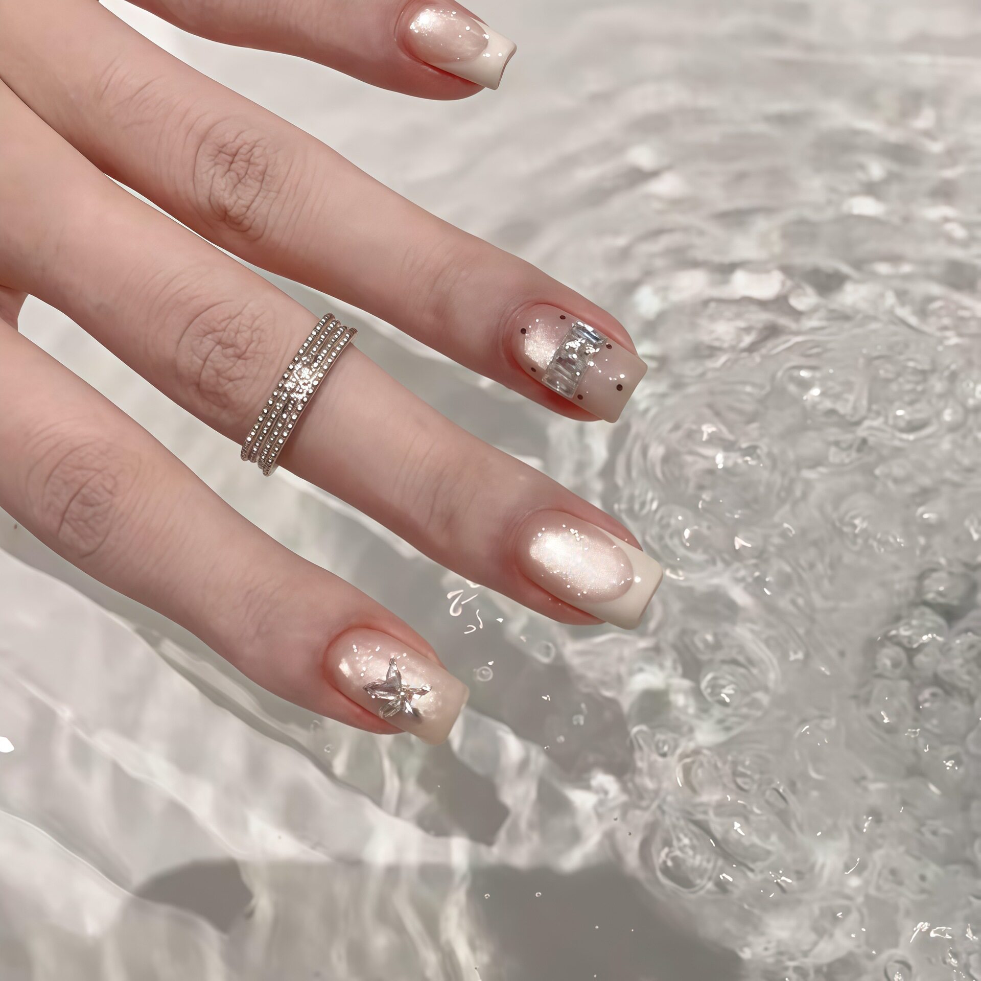 甜妹白色法式纯手工穿戴甲温柔波点猫眼简约气质氛围感显白美甲贴