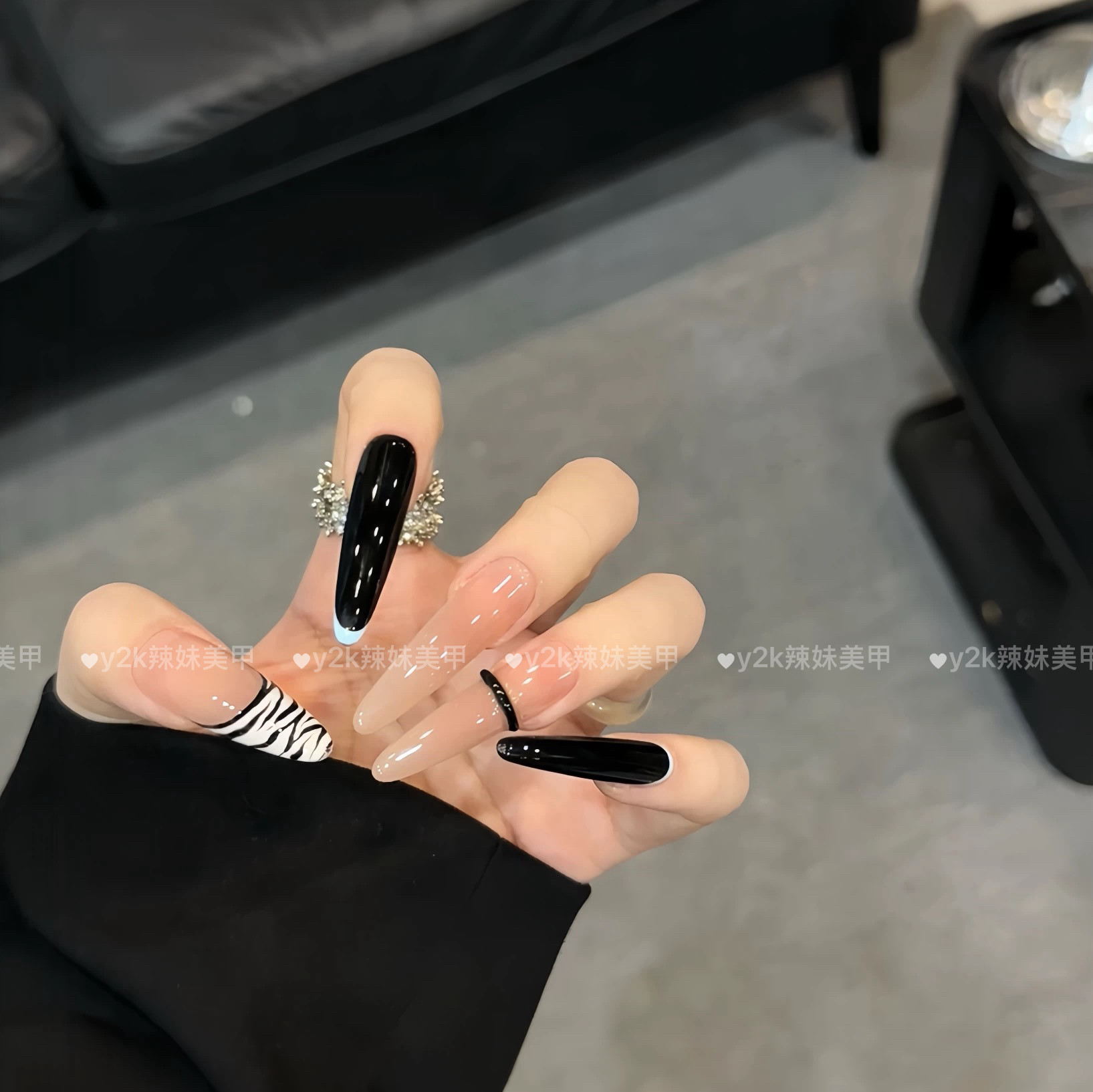 秋冬新款超长甲斑马纹法式美甲辣妹暗黑系高级感纯手工制作穿戴甲,彩妆/香水/美妆工具,穿戴甲/甲片,淘宝优惠券,粉丝福利购,淘宝优惠卷