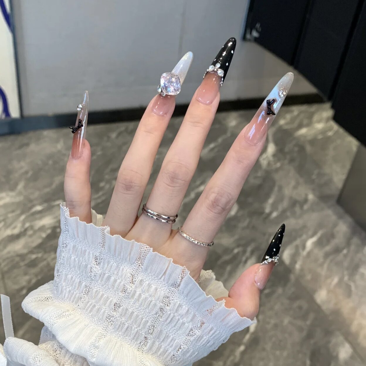【晚宴】手工穿戴甲miu系千金法式波点爆闪猫眼碎钻蝴蝶结美甲贴