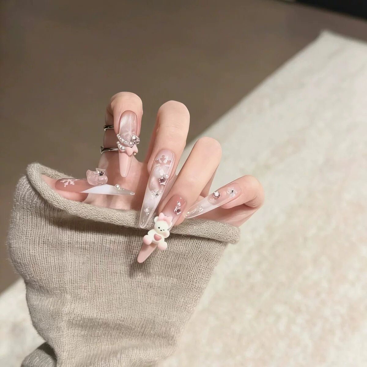 奶油小熊手工穿戴甲甜美蝴蝶结法式粉色猫眼可爱粉嫩少女美甲长款