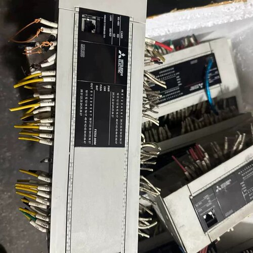 议价PLC，FX5U-80MT成色新，正品15年16年