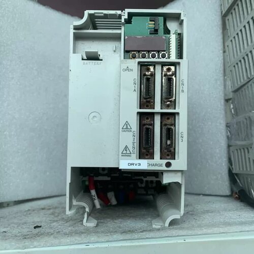 议价驱动器 MR-J2S-200A-S011 成色