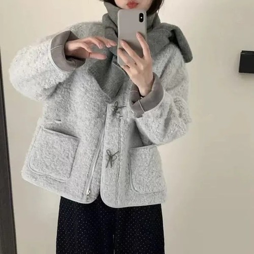 蓝色小香风短款皮毛一体棉服女