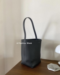 The*Row代工厂】现货新款真皮水桶包极简风单肩包N/S Park托特包