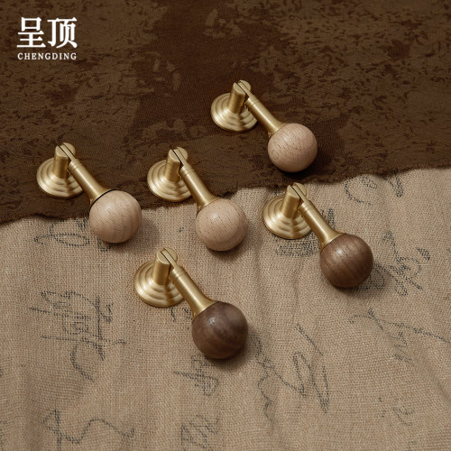 呈顶金色黄铜单孔柜门抽屉拉手