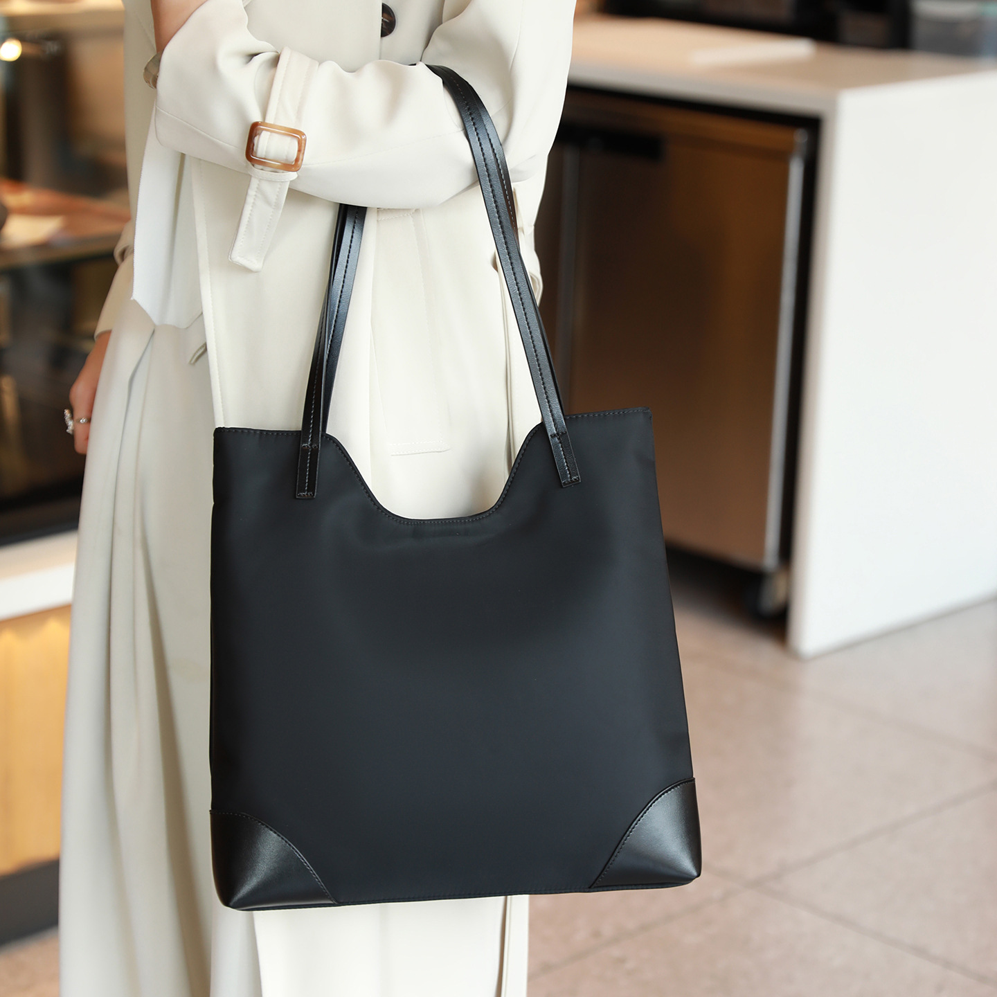 单肩大包女日常实用大容量