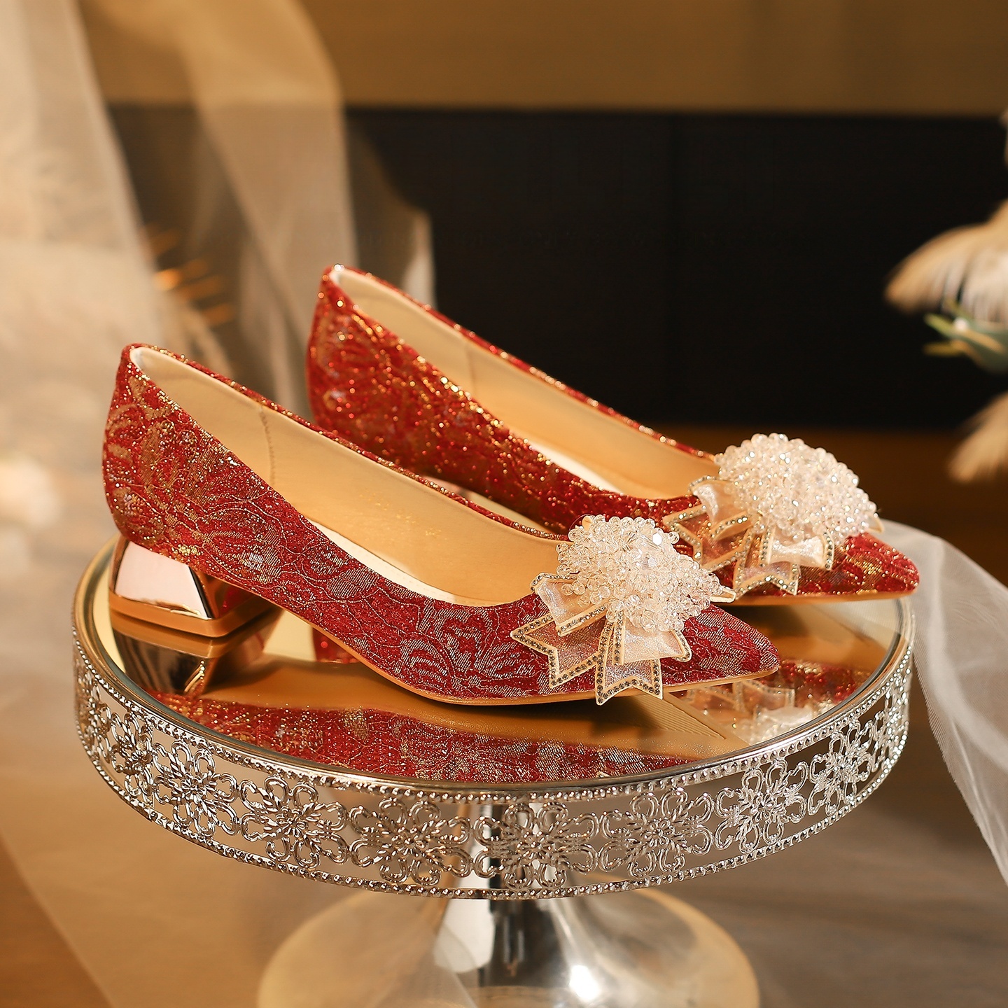 粗跟婚鞋女中式秀禾婚纱两穿新娘鞋孕妇可穿不累脚敬酒服尖头单鞋